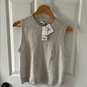 Uniqlo Women's Gray Sleeveless Top cashmere Japan edition